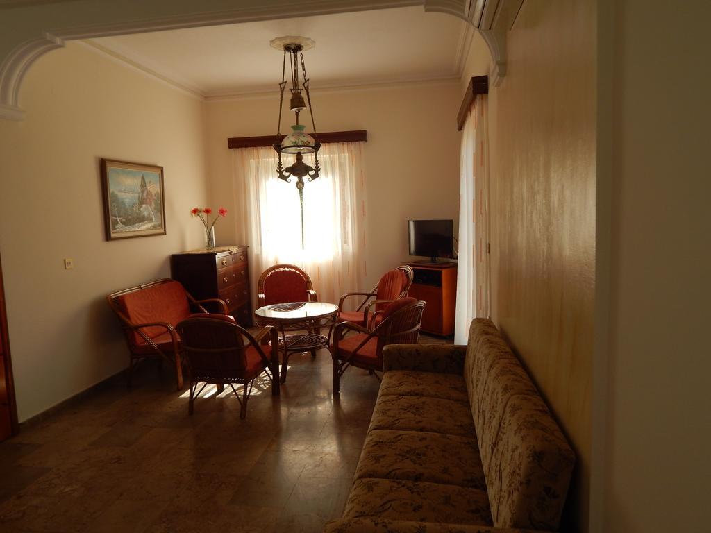 Apartamento Cornelia Lákka Habitación foto